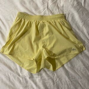 Alo Running Shorts S Yellow